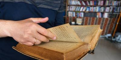Sahaf Raflarından Tarih Çıktı.. Victor Hugo’nun Osmanlıca Sefiller’i Erzurum’da Bulundu!