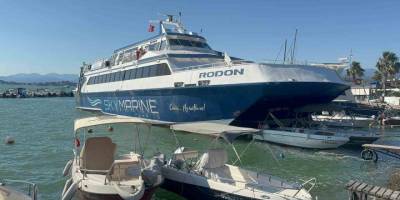 Rodos Seferi Yapan Feribot Fethiye’de Karaya Oturdu