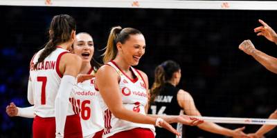 Kadın Voleybol Takımı Grup Etabını Galibiyetle Tamamladı.. Tayland'ı 3-1 Mağlup Etti!