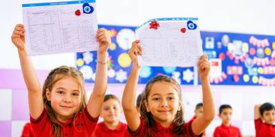 Yaklaşık 18 Milyon Öğrenci Karne Heyecanı Yaşıyor.. Yaz Tatili Yarın Başlıyor!