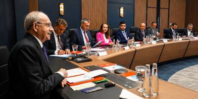 CHP MYK Toplandı.. Müslim Sarı’dan Disiplin ve Yasa Süreci Mesajı!