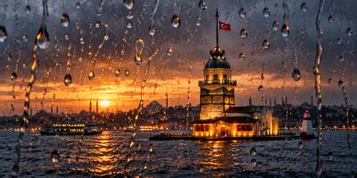 İstanbul’da Kuvvetli Yağış Ulaşımı Aksattı.. Ev ve İş Yerlerini Su Bastı!