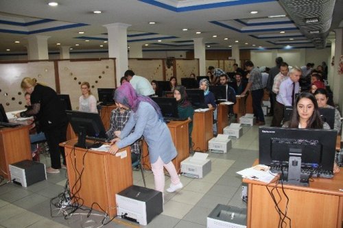 11 Kişilik Katiplik Kadrosuna 220 Aday