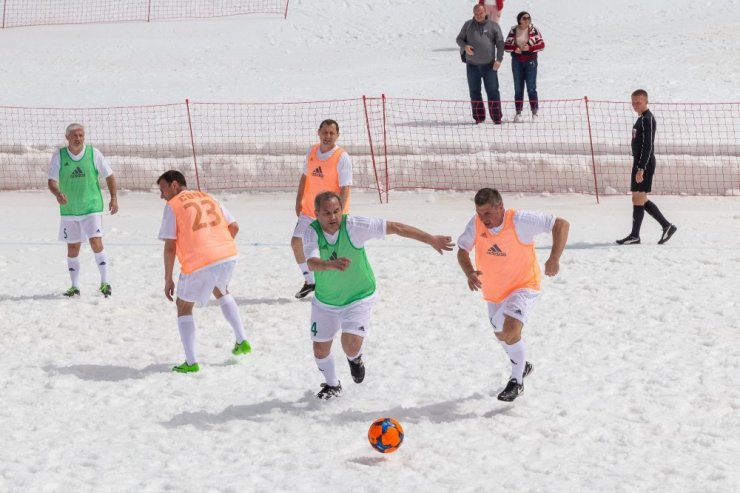 Sovyetlerin Efsaneleri Kar Üstünde Futbol Oynadı