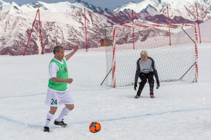 Sovyetlerin Efsaneleri Kar Üstünde Futbol Oynadı