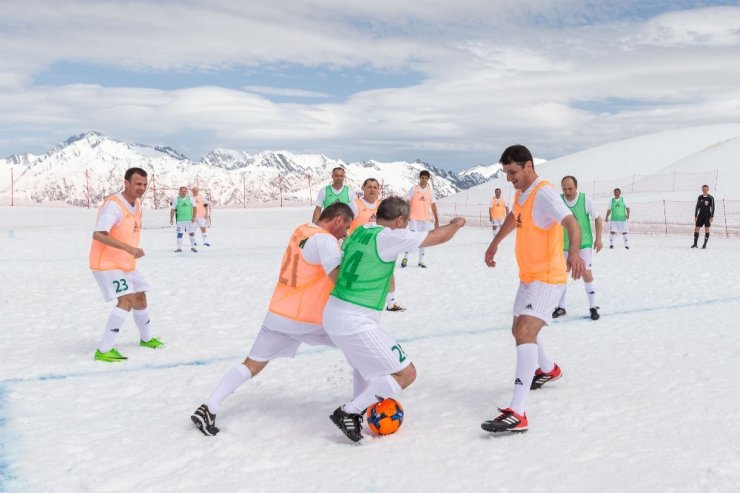 Sovyetlerin Efsaneleri Kar Üstünde Futbol Oynadı