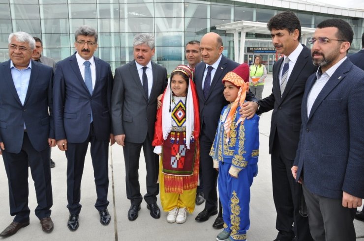 Başbakan Yardımcısı Işık Kars’ta