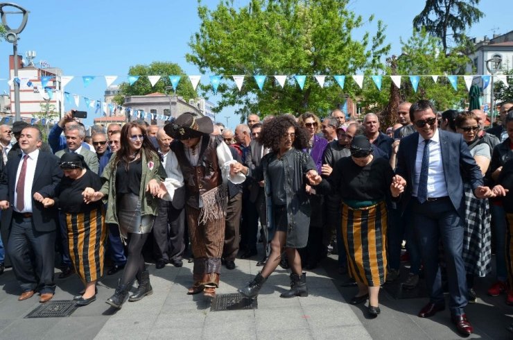 Karadeniz 'Tiyatro Festivali' Başladı