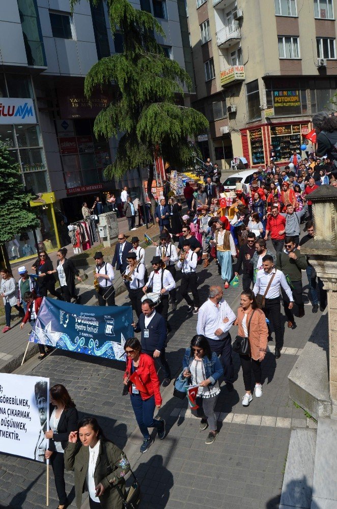 Karadeniz 'Tiyatro Festivali' Başladı