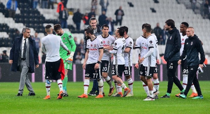 Şenol Güneş, 100. Maçını Galibiyetle Kapattı