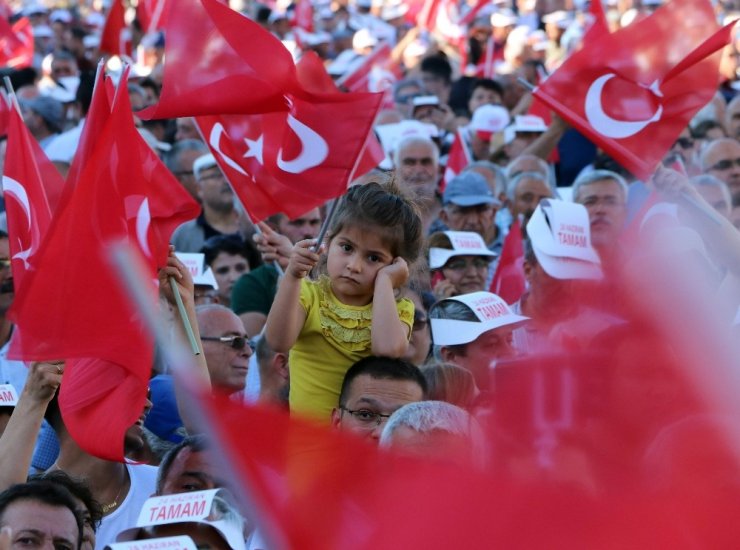 İnce’ye Anneler Günü’nde ‘Anne’ Sürprizi