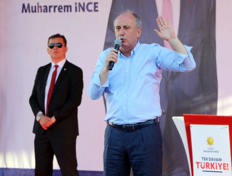 İnce’ye Anneler Günü’nde ‘Anne’ Sürprizi