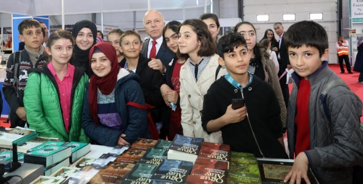 'Erzurum Kitap Fuarı' Yoğun İlgi Gördü