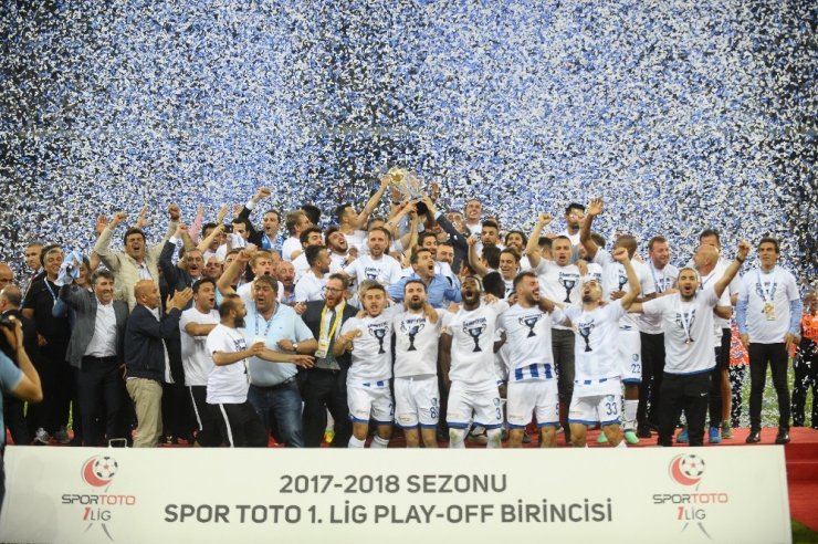 Erzurumspor Süper Lig'e Yükseldi