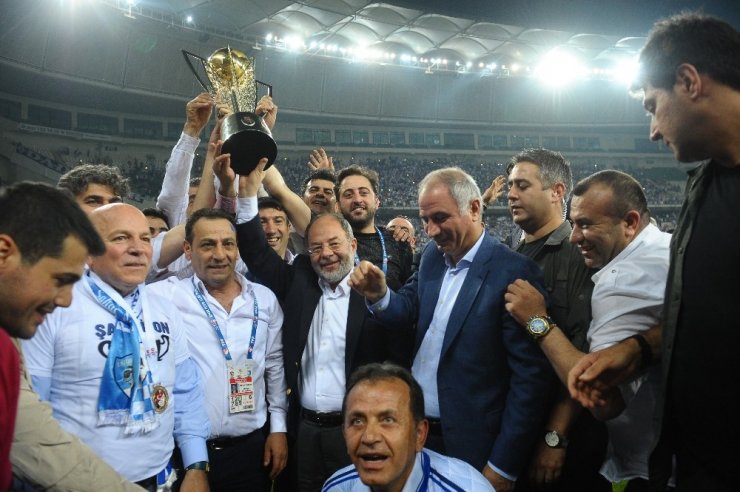 Erzurumspor Süper Lig'e Yükseldi