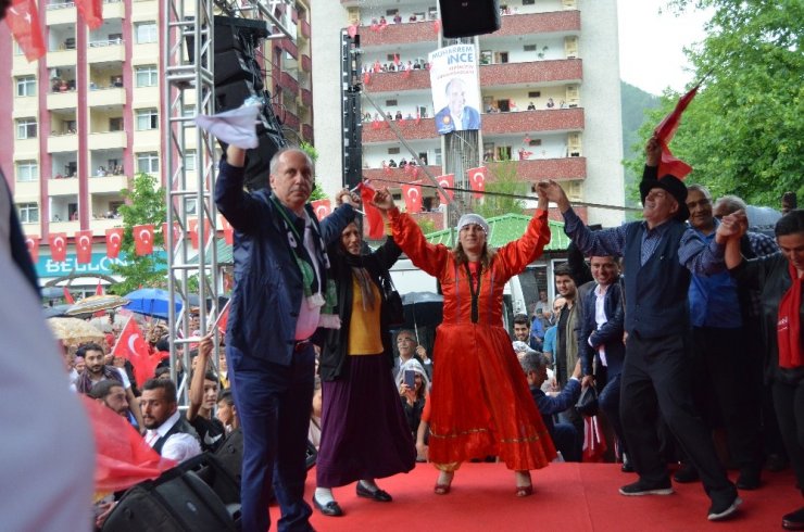 Muharrem İnce Borçka'da