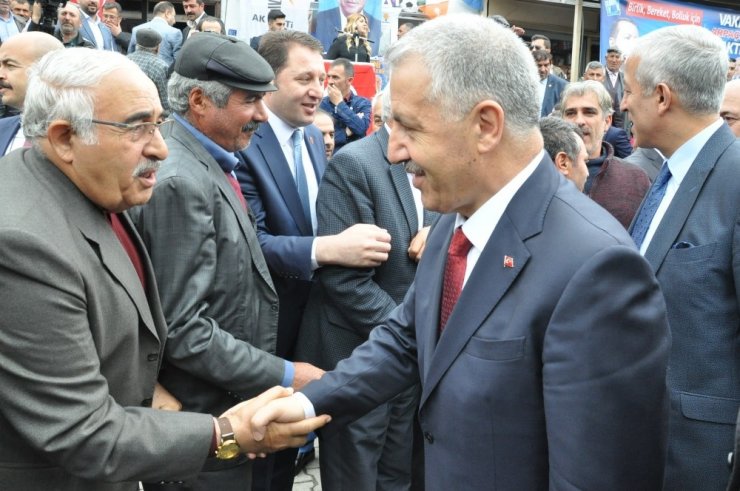 Bakan Ahmet Arslan, Partisinin Arpaçay Ve Akyaka Seçim Koordinasyon Merkezlerinin Açılışını Yaptı