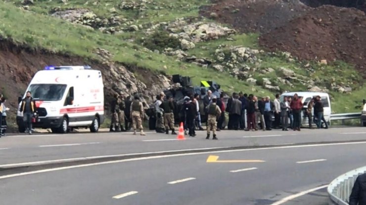 Sarıkamış’ta Trafik Kazası: 1 Ölü, 4 Yaralı