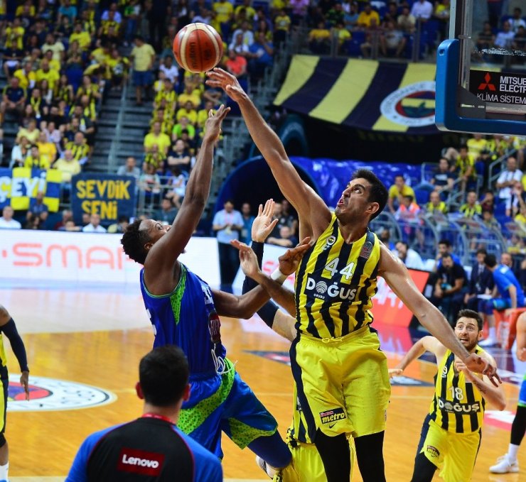 Şampiyon Fenerbahçe Doğuş