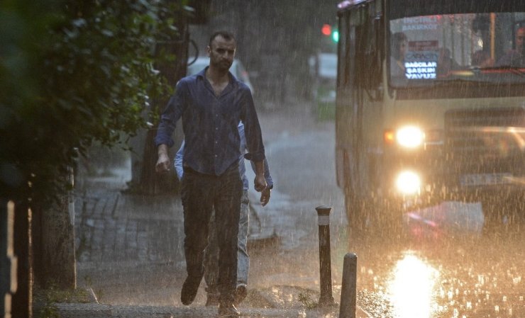 İstanbul’da Sağanak Yağış