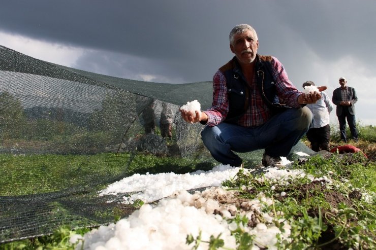 Erzurum’da Dolu Seraları Vurdu