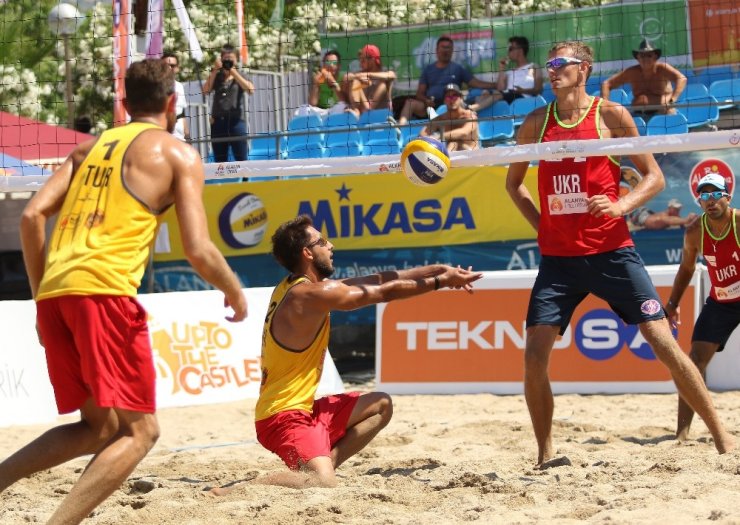 Plaj Voleybolu 'Manavgat Open' Başlıyor