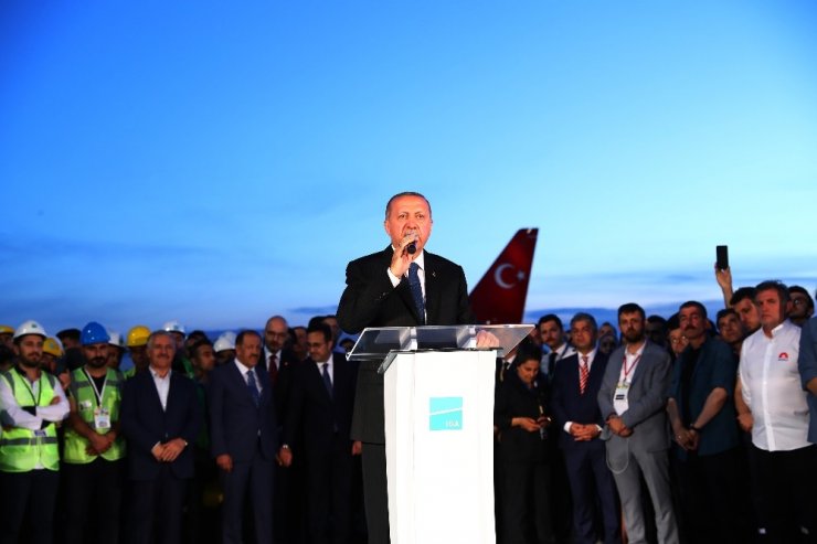 Cumhurbaşkanı Erdoğan’ın Uçağı 3. Havalimanına İndi