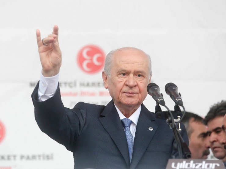 Devlet Bahçeli, 70 İsmi Tek Tek Yazdı