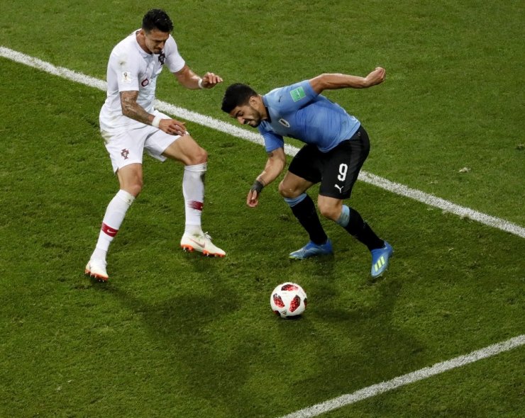 Uruguay, Portekiz’i Yenerek Turladı
