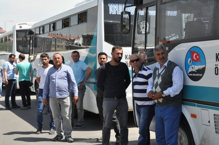 Kars’ta Dolmuşçular Kontak Kapattı