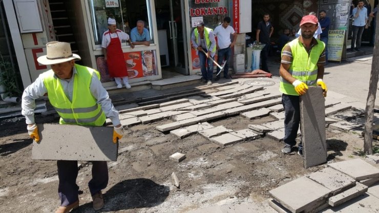 Kazımpaşa Caddesi’nin Kaldırımları Yenileniyor