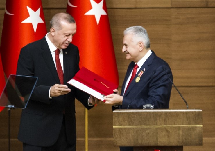 Yıldırım’a Devlet Şeref Madalyası