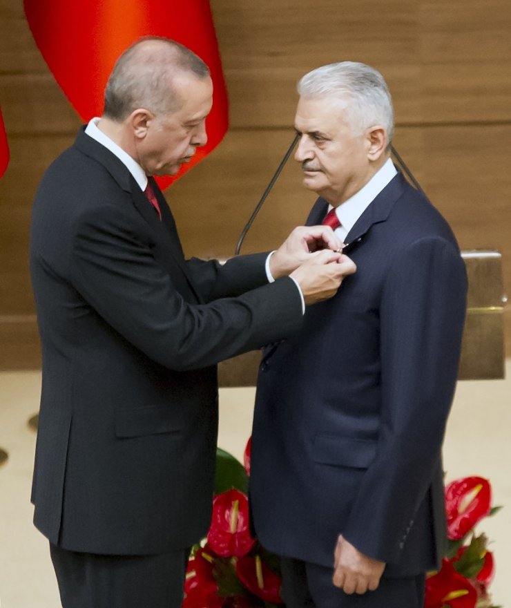 Yıldırım’a Devlet Şeref Madalyası