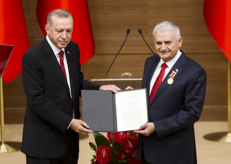 Yıldırım’a Devlet Şeref Madalyası