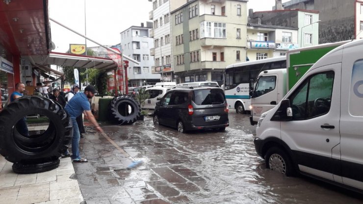 Kars’ta Sağanak Yağmur