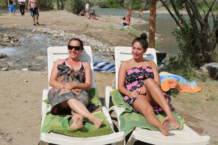 Tunceli’nin Plajları Sahilleri Aratmıyor