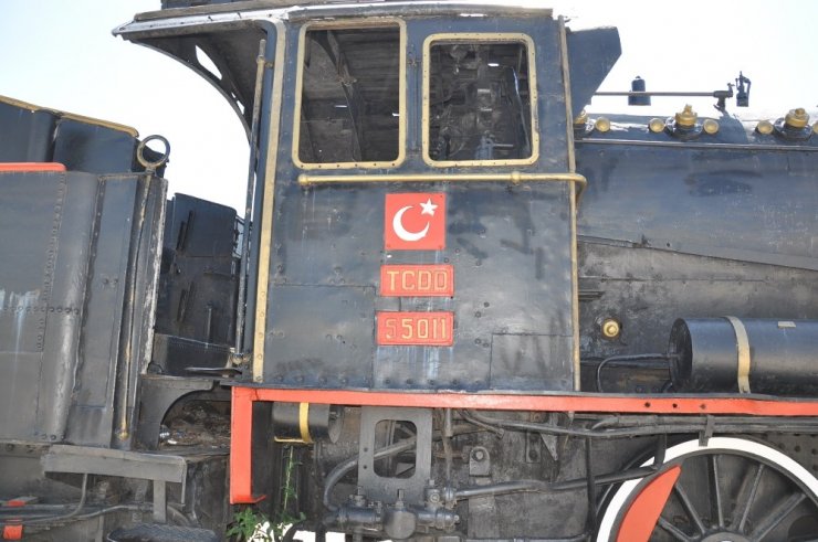 76 Yıllık Kara Tren Kars Garı’nda