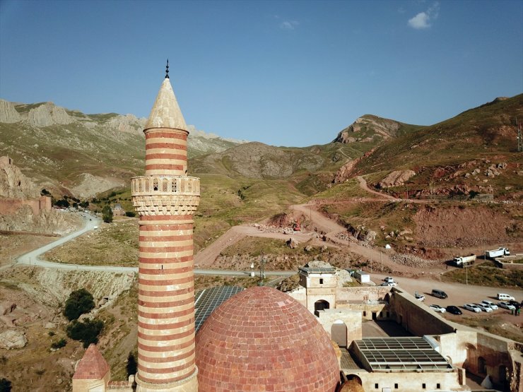 İshak Paşa Sarayı'na Yoğun İlgi