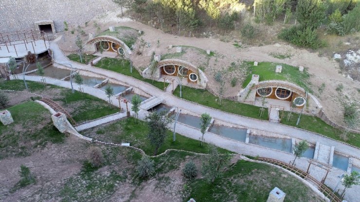 Sivas’ta ’Hobbit’ Tatil Köyü