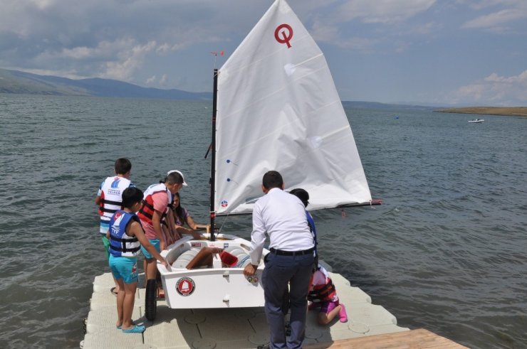 Çıldır Gölü’nde Yelkenci Yetişecek