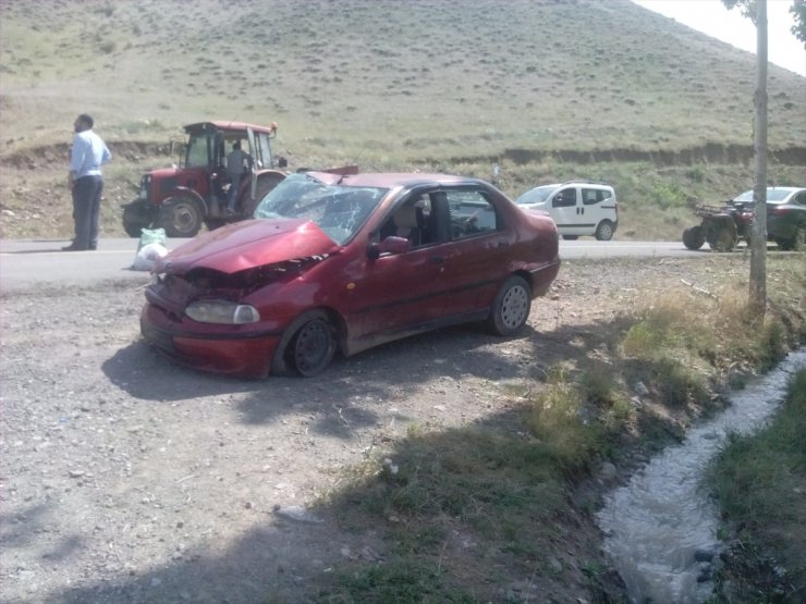 Kağızman'da Trafik Kazası: 2 Yaralı