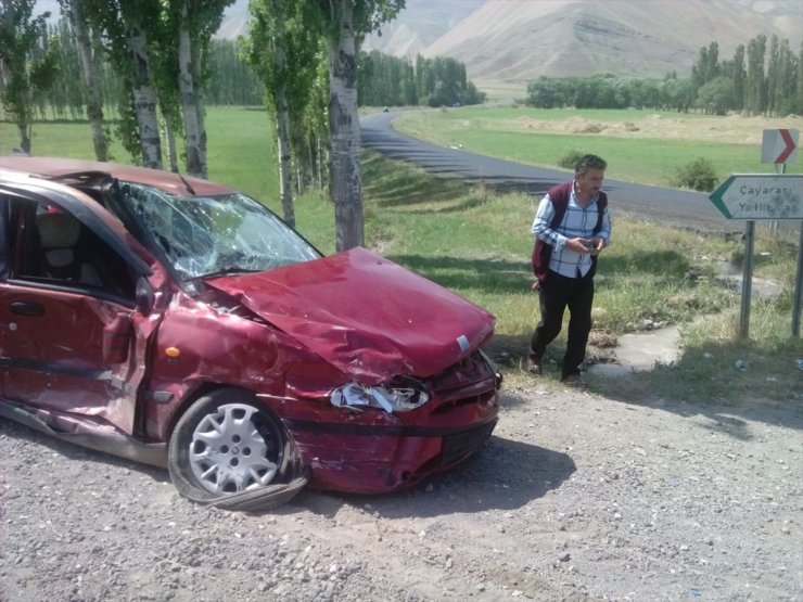 Kağızman'da Trafik Kazası: 2 Yaralı