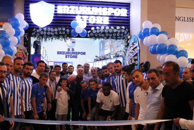 Erzurumspor'un Lisanslı Ürün Mağazası Açıldı