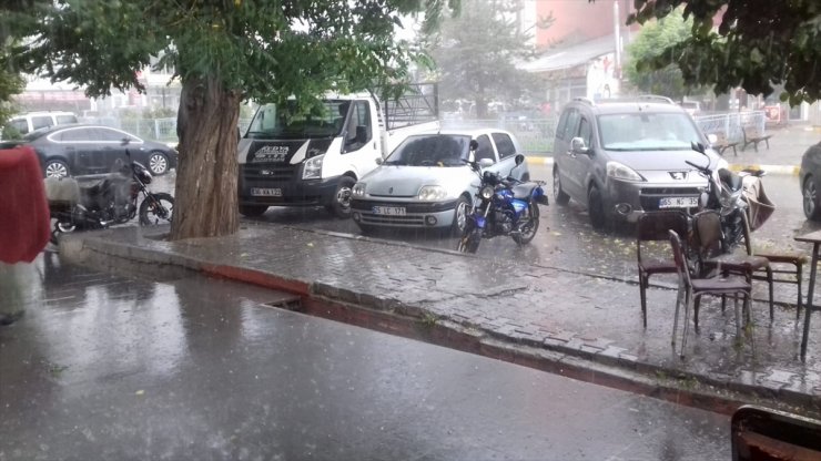 Kağızman’da Dolu Yağışı Etkili Oldu