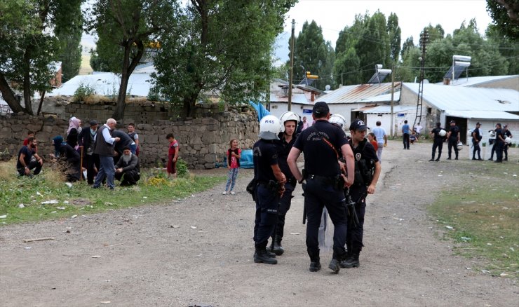 Erzurum'da Taşlı Sopalı Kavga