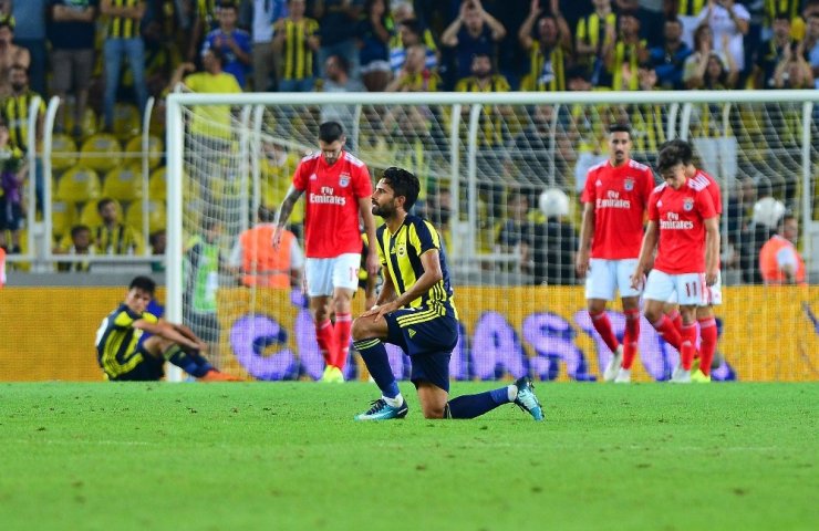 Fenerbahçe Şampiyonlar Ligi’ne Veda Etti