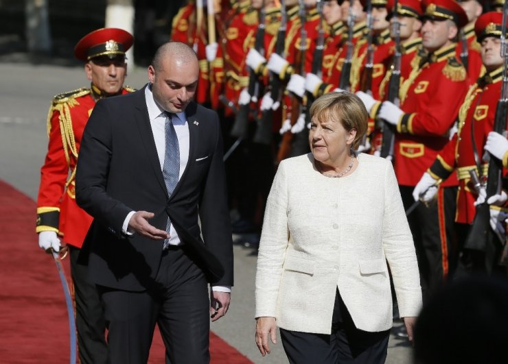 Almanya Başbakanı Merkel Gürcistan’da