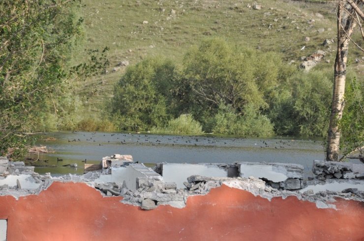 Kars Baraj Gölü'nde Su Seviyesi Yükseliyor