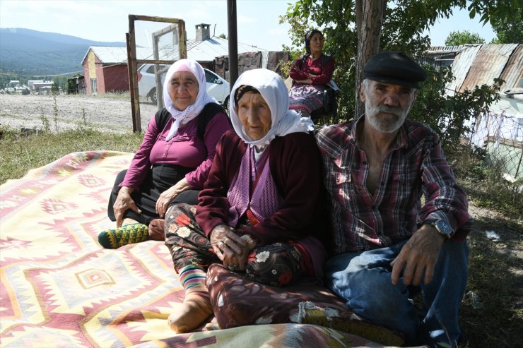 'Azime Nine' Torunlarının Torunlarını Gördü