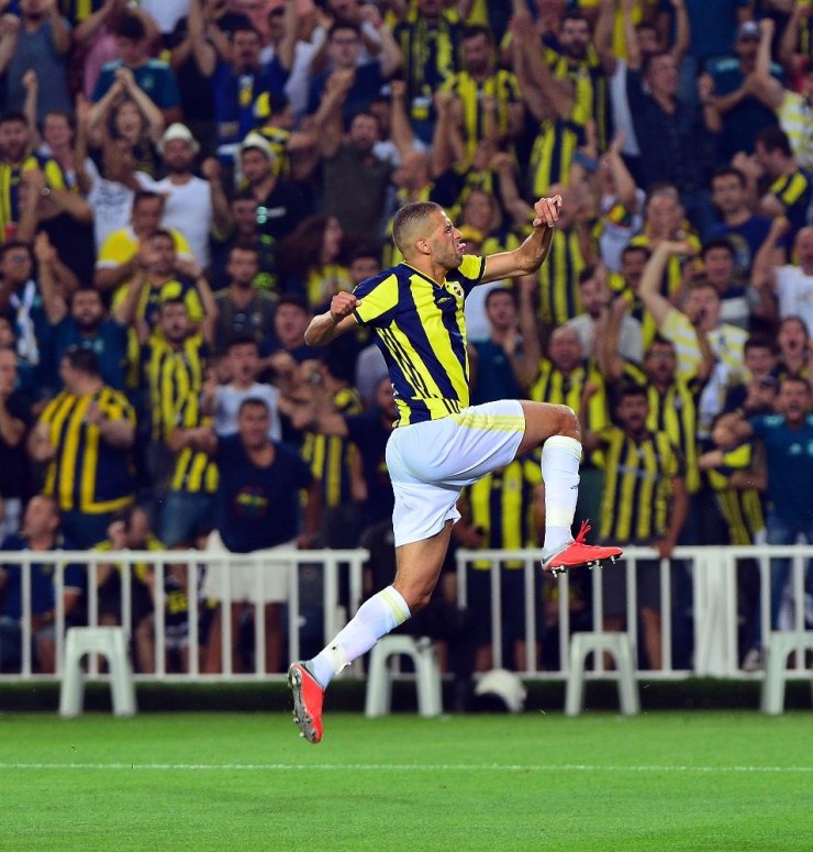 Fenerbahçe Evinde Yıkıldı